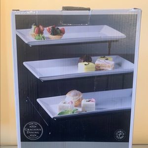 New! Gibson Elite Dining 3-Tiered Plate Set.